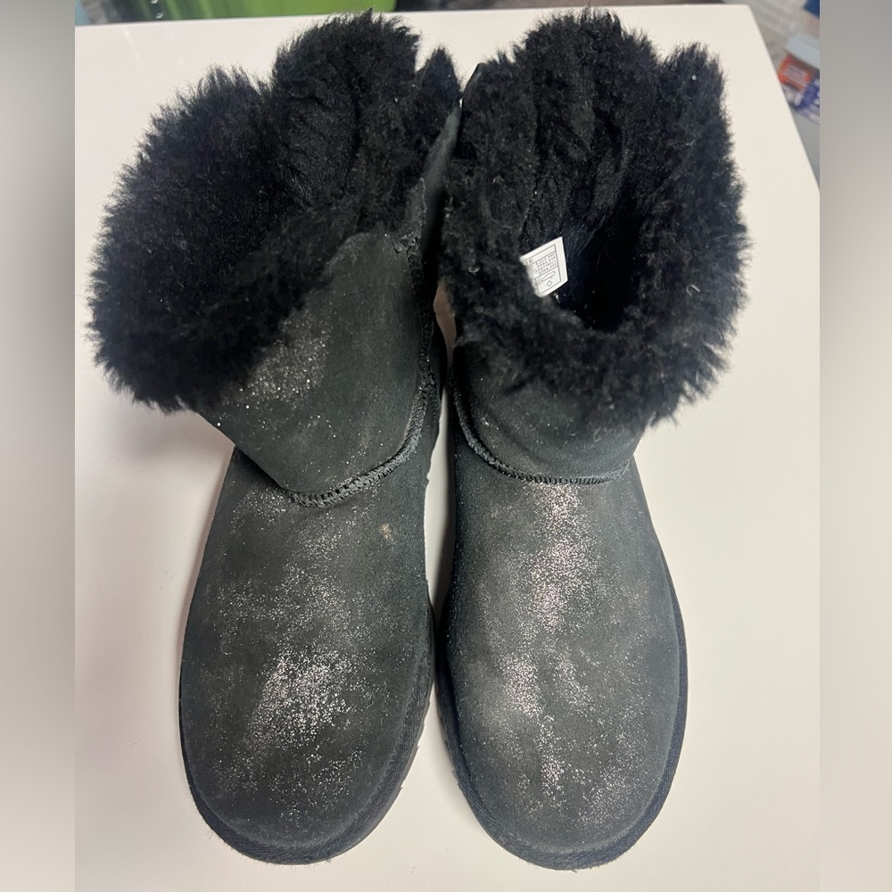 Ugg black Bailey bow